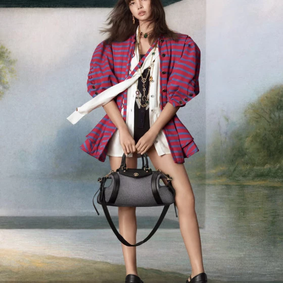 Louis Vuitton’un Kampanya Çekimlerinden Valentino’nun Yeni Gözlük Koleksiyonuna Haftanın Moda Haberleri